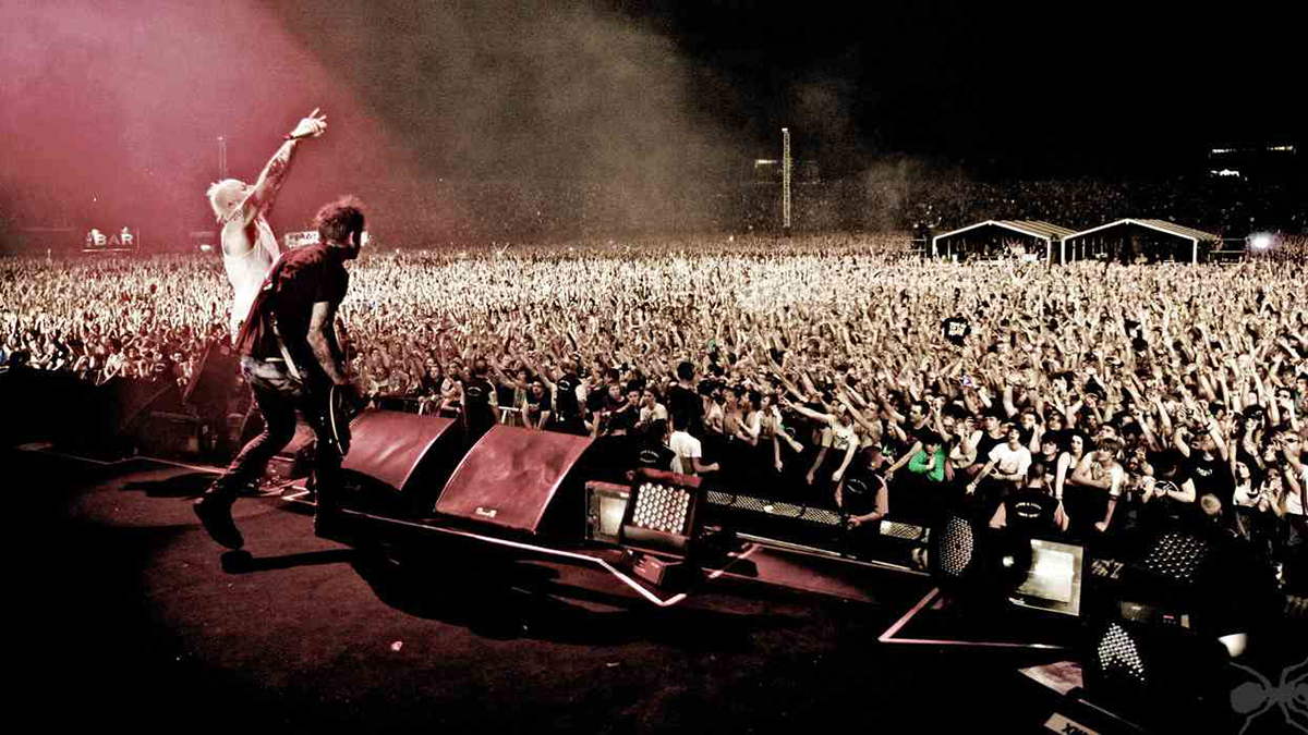 Vezi acest video cu primul concert The Prodigy live în România, din 1995 © the Prodigy.com
